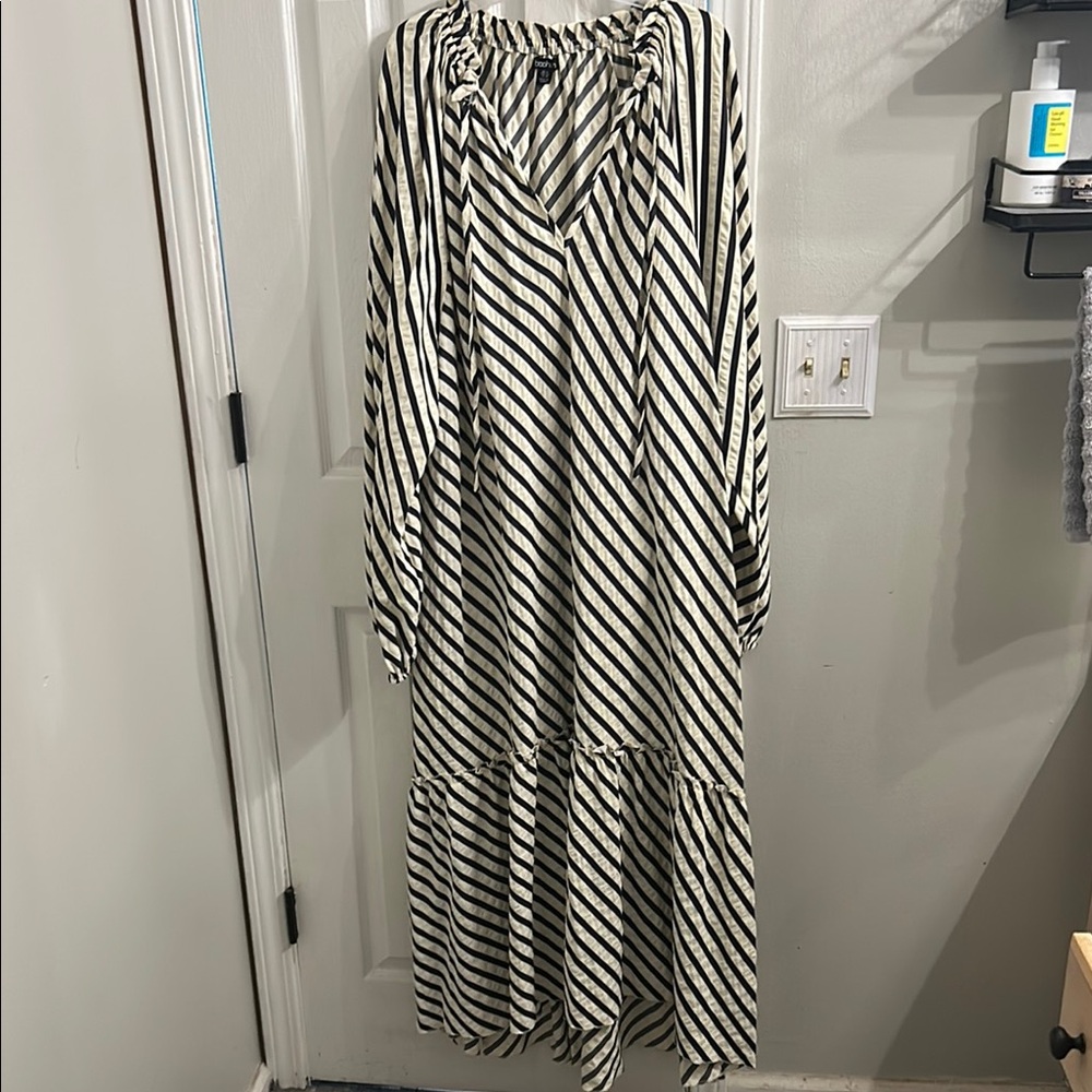 Striped Navy and White Maxi Dress